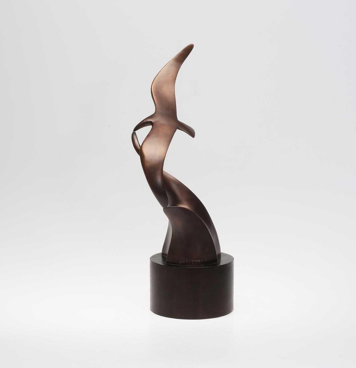 BROR FORSLUND. "Måsen", statyett, brons, signerad och numrerad no: 495.