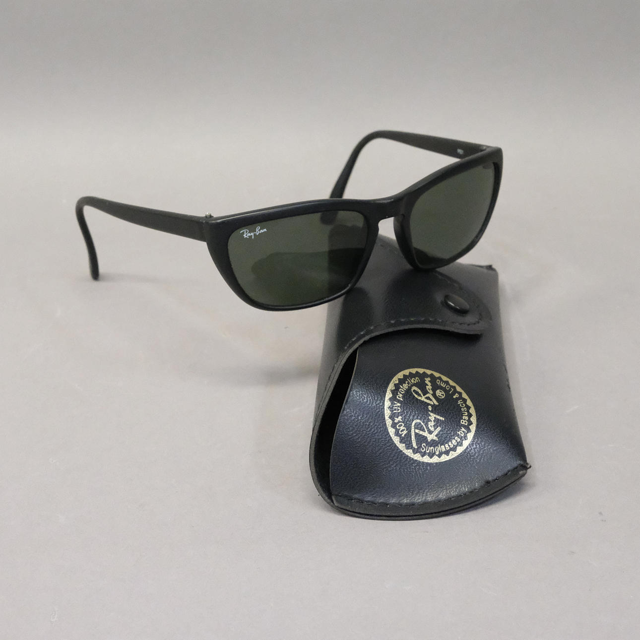 RAY-BAN, SOLGLASÖGON, BAUSCH & LOMB.