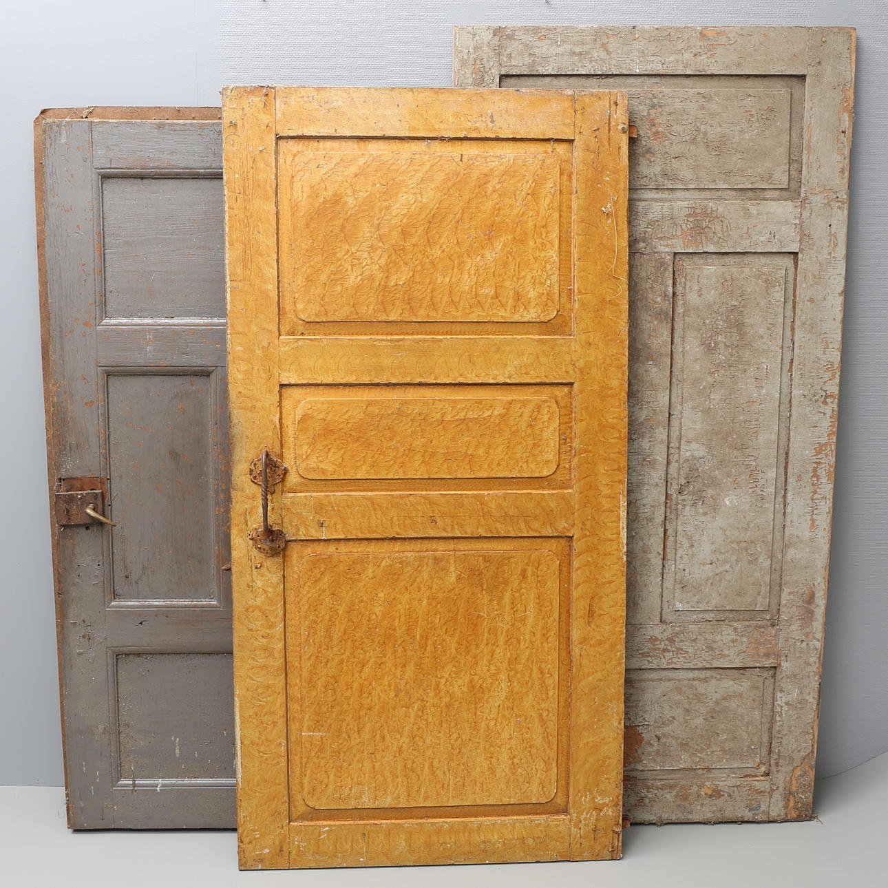 DÖRRAR, 3 st, 1800-tal.