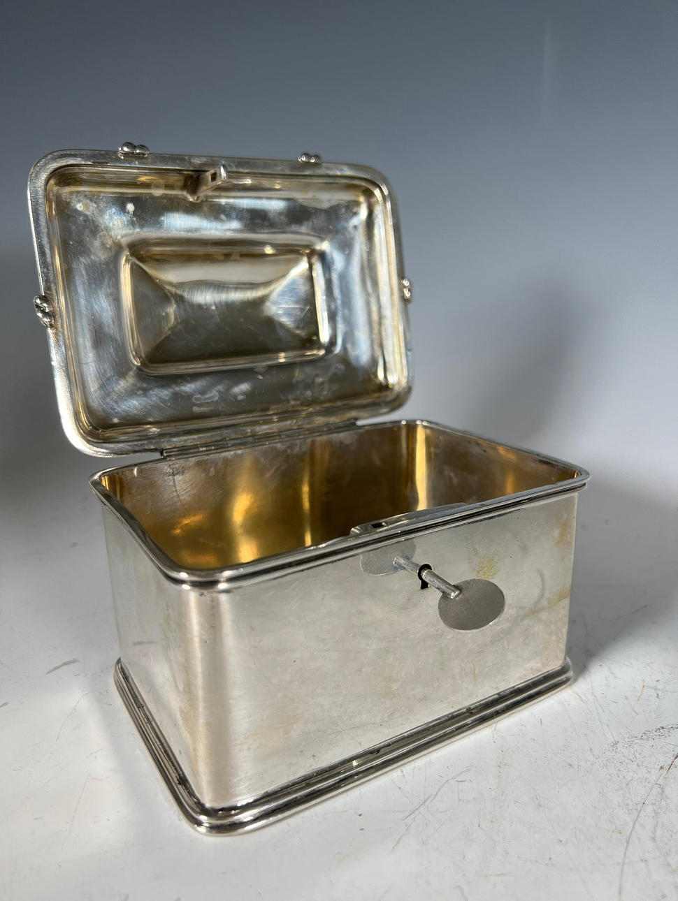 Antike Zuckerdose, 13 Lot, Silber.