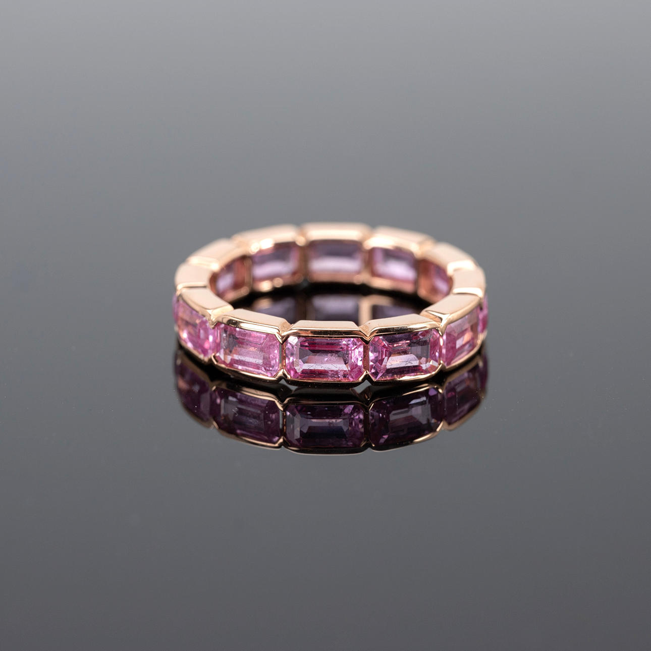 Evighet safir ring.