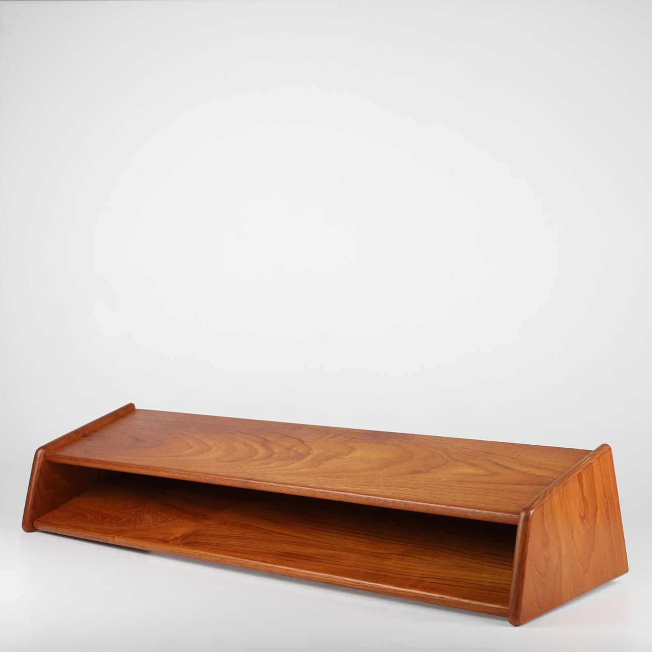 VÆGHYLDE, teak, Aksel Kjersgaard, Odder, Danmark.