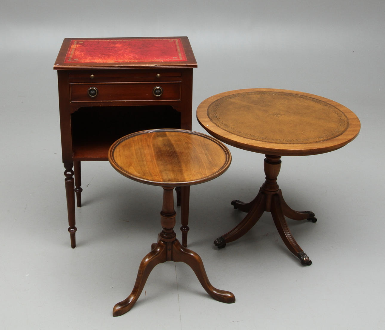 NATTDUKSBORD, LAMPBORD, 2 st, England, 1900-tal.