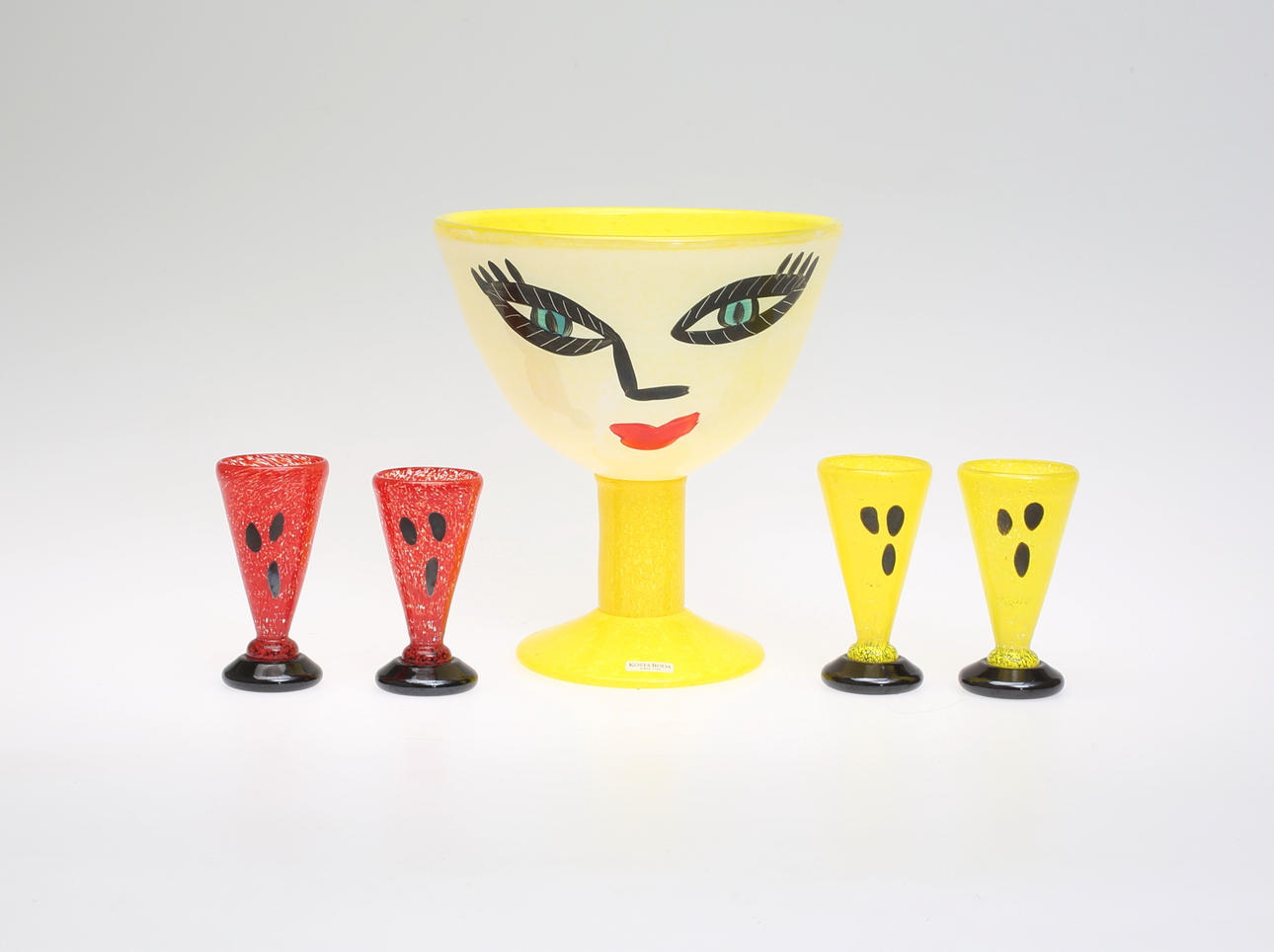 ULRIKA HYDMAN-VALLIEN. Konstglas, 5 delar, Kosta Boda, signerade.