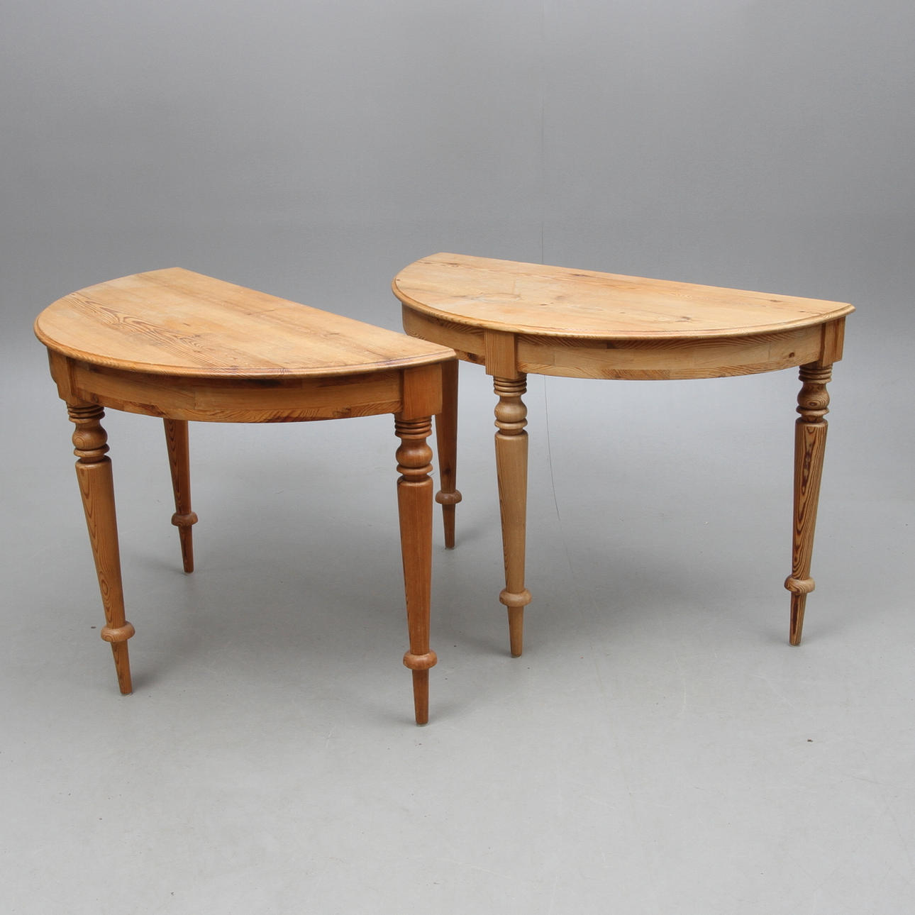 MÅNBORD, 2 delar, furu, 1800/1900-tal.