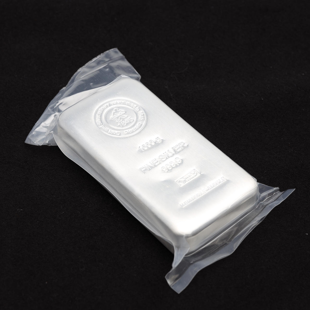 SILVER TANK 1000g 999/1000 silver.