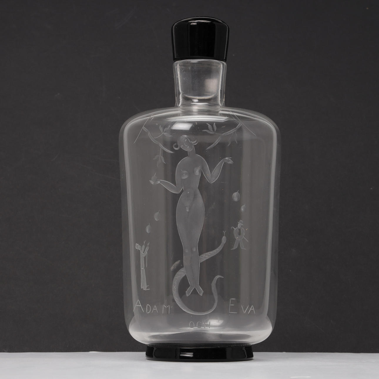 EDWARD HALD. Decanter "Adam and Eve", Orrefors 1934.