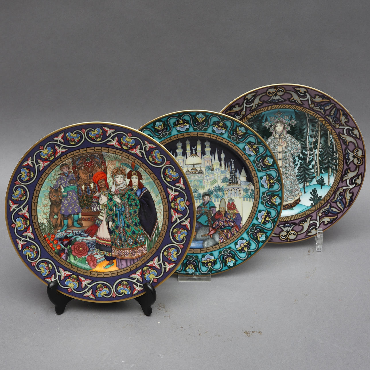 ク*ン様 希少　レアVilleroy&Boch ノスタルジックマーケット　クリス BORIS ZVORYKIN. collector's plates, 3 pcs, 