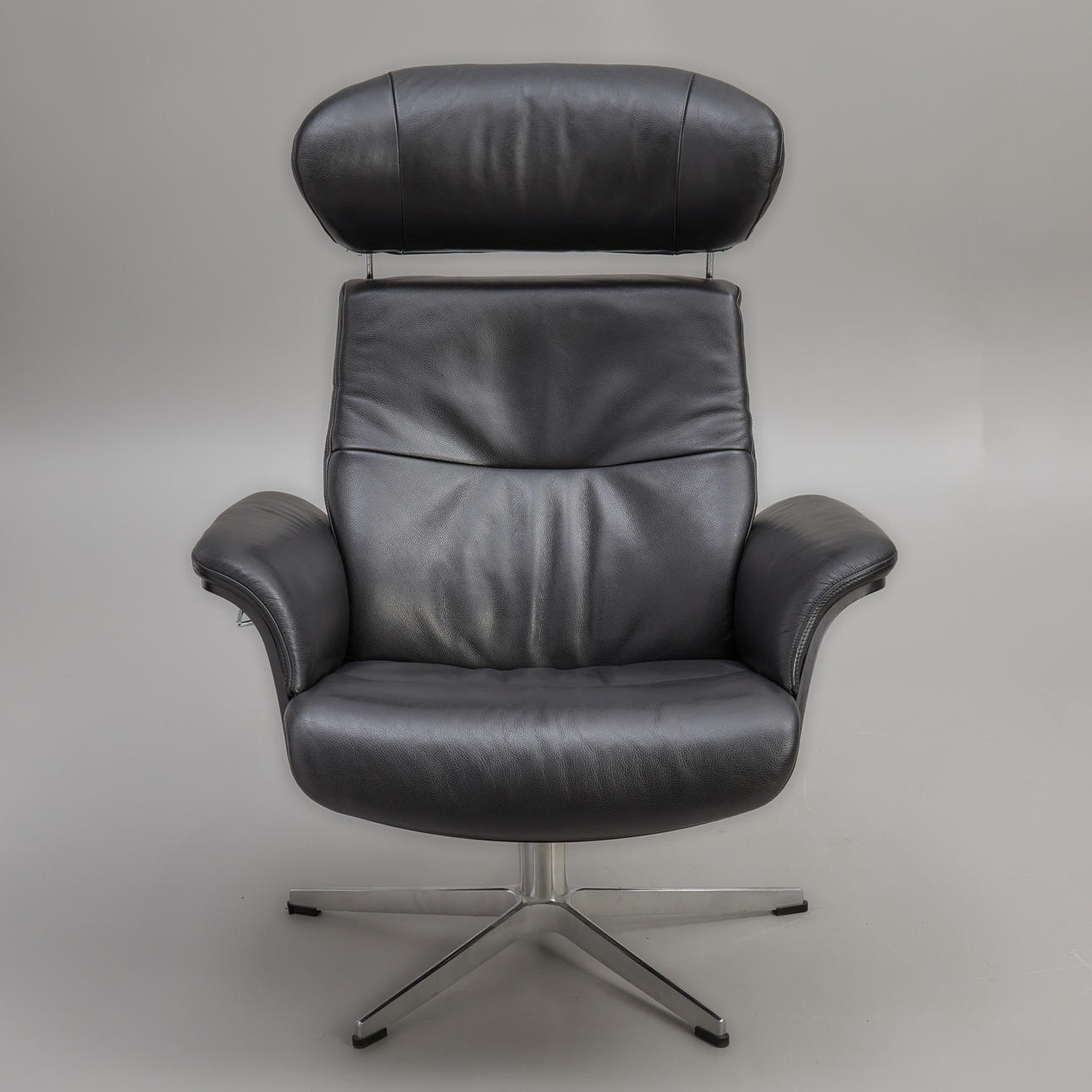 JAHN AAMODT. Nojatuoli, "Timeout", Conform.