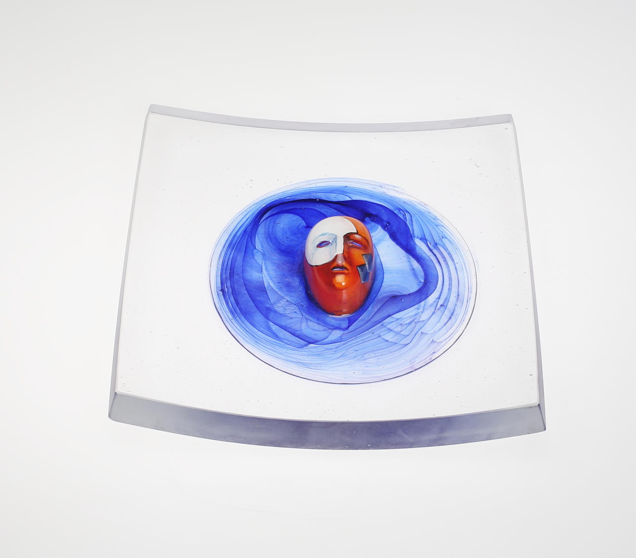 GLASFAT "RED FIELD" BERTIL VALLIEN.