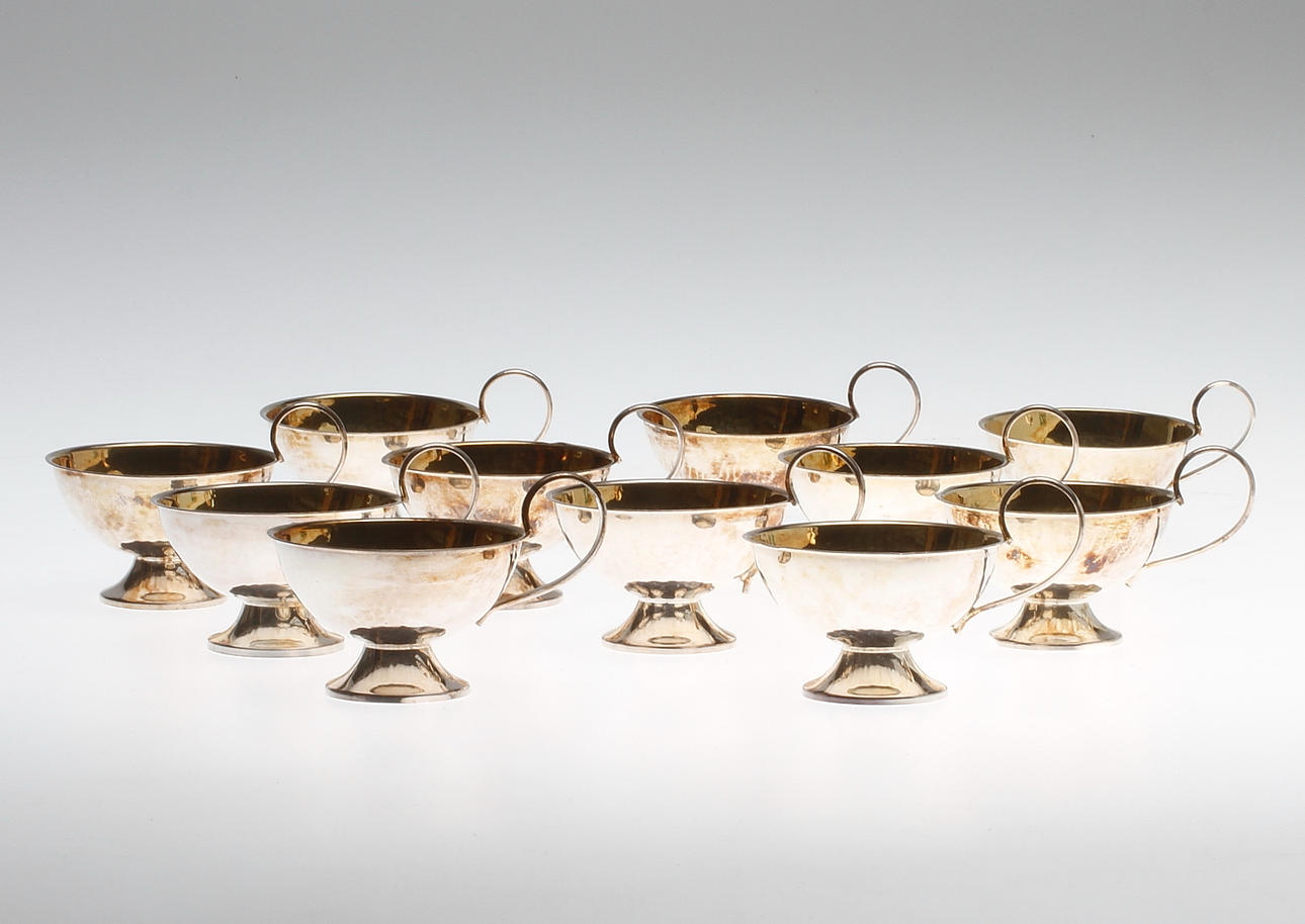 PUNCHMUGGAR, 11 st, silver, Cson, Göteborg, vikt ca. 344 gram.