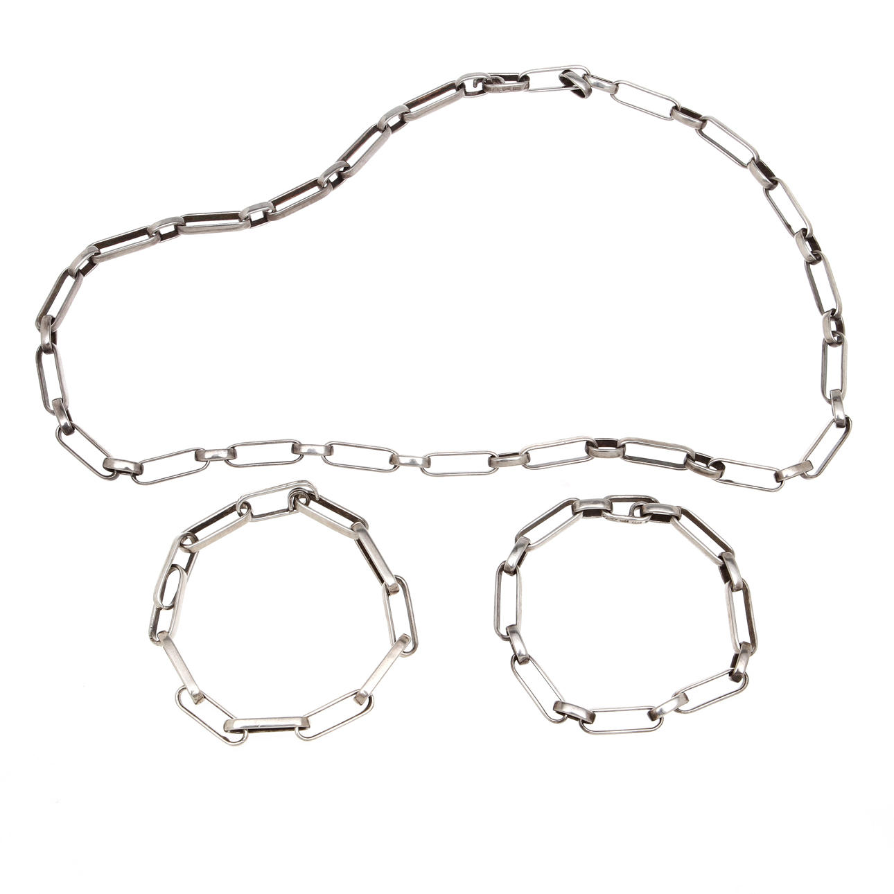 GÖRAN KUHLIN. Halsband och 2 st armband, silver.