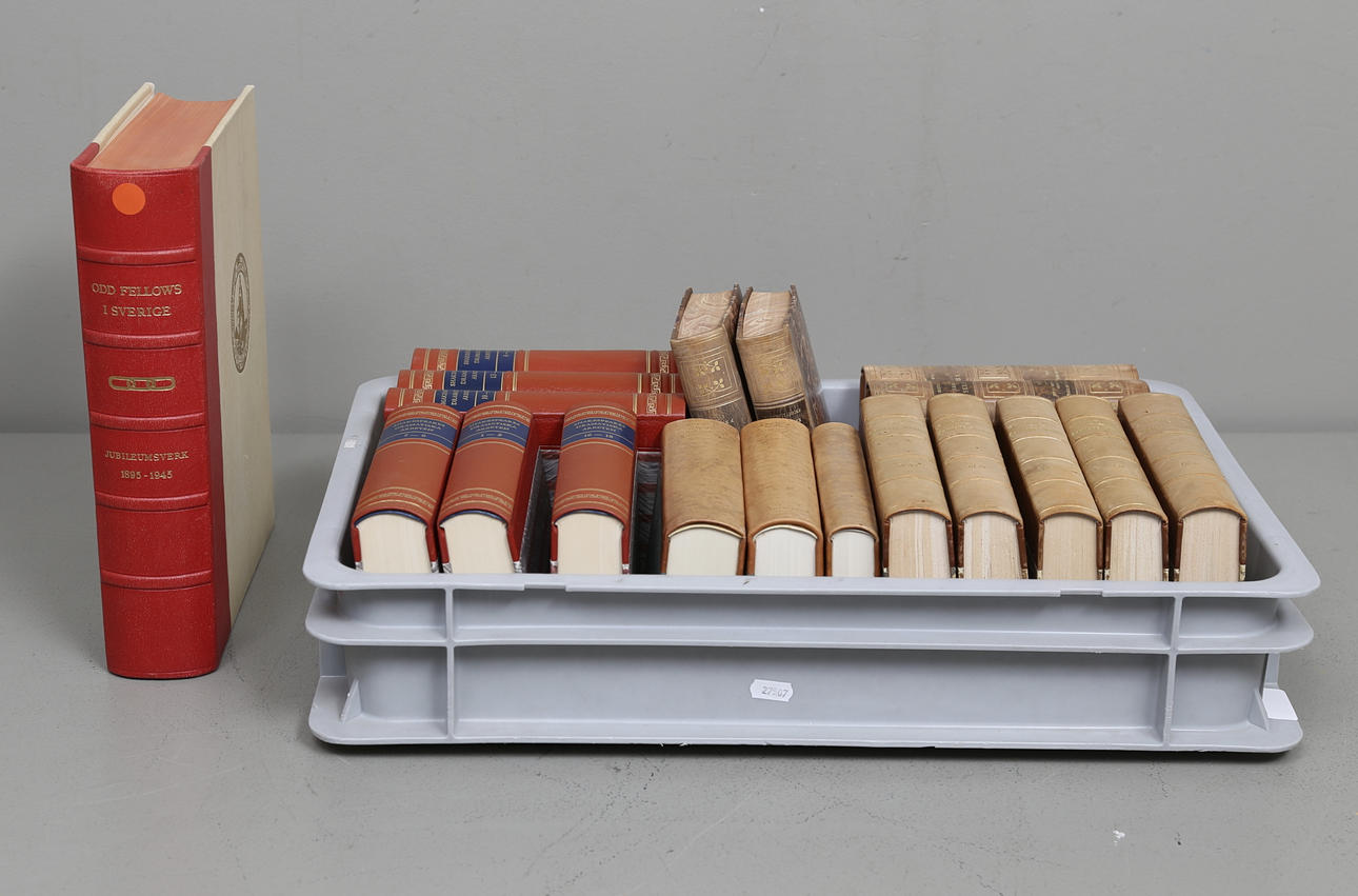 BÖCKER. 20 st, bland annat Shakespears dramatiska arbeten.