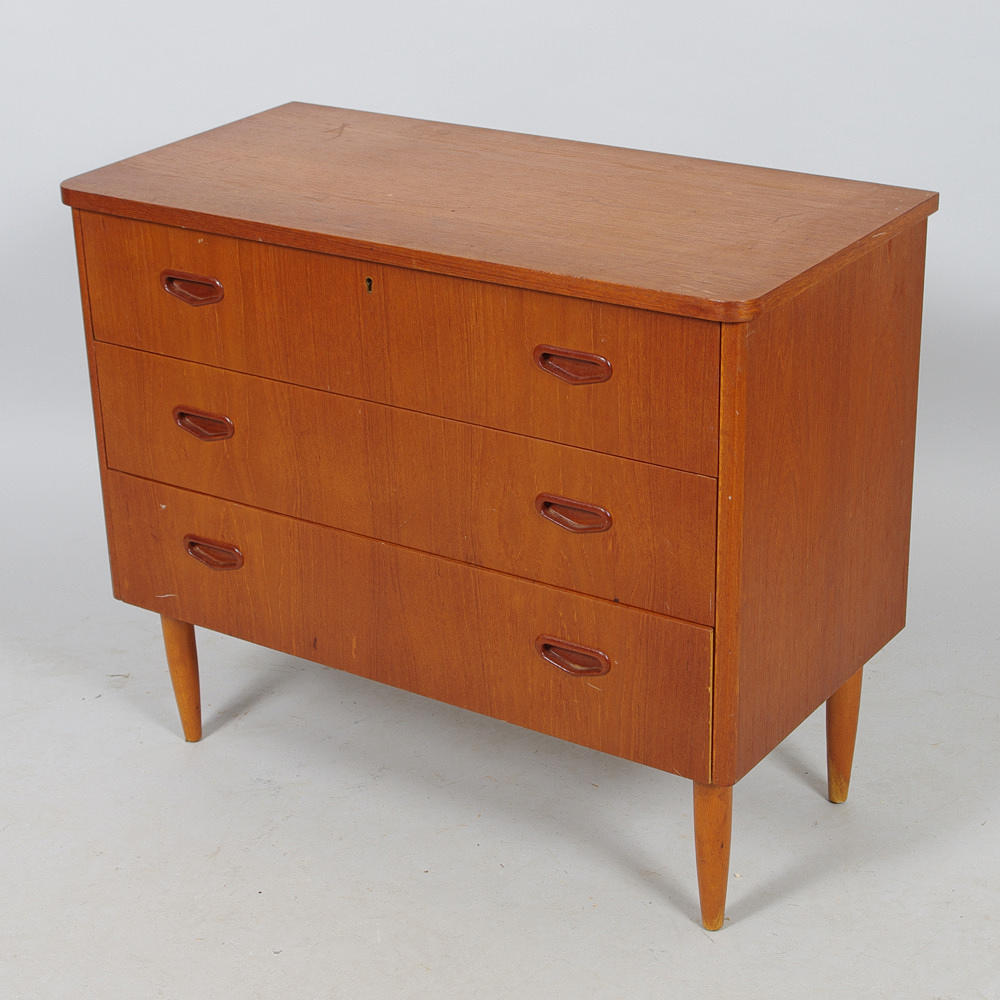 BYRÅ, 3-lådig, teak, 1950/60-tal.