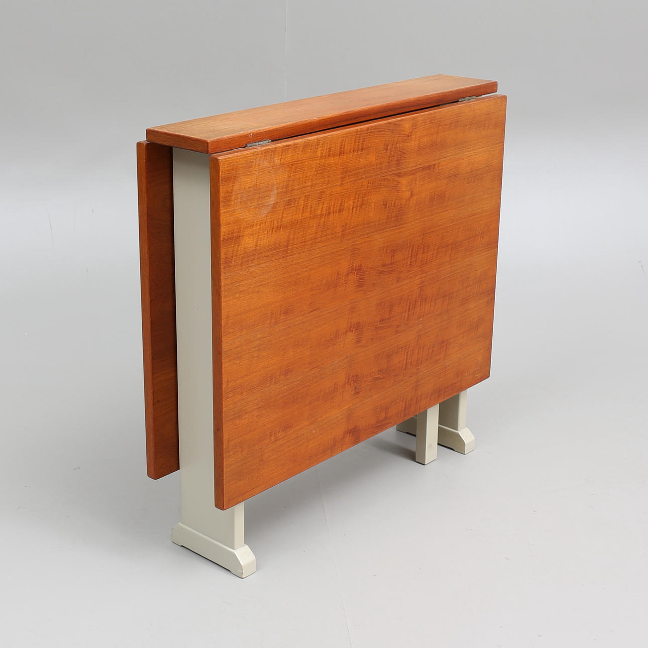 SLAGBORD, "Vapensmeden", Carl Malmsten.