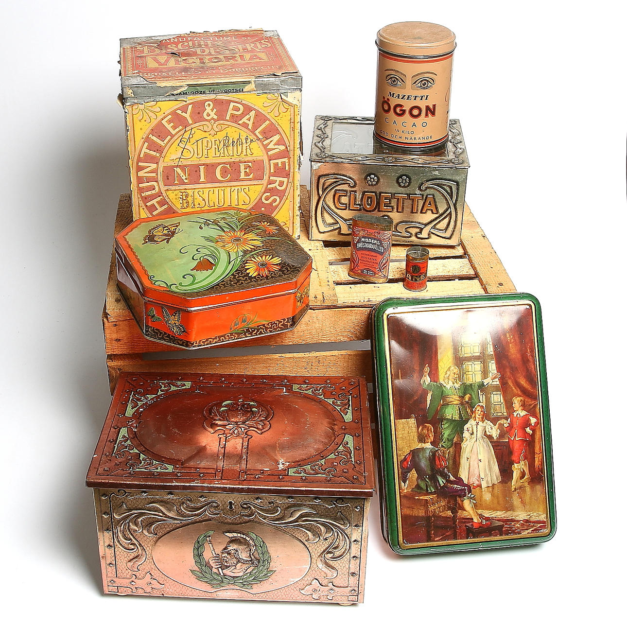 BURKAR, 8 st, plåt, 1900-talets första hälft.