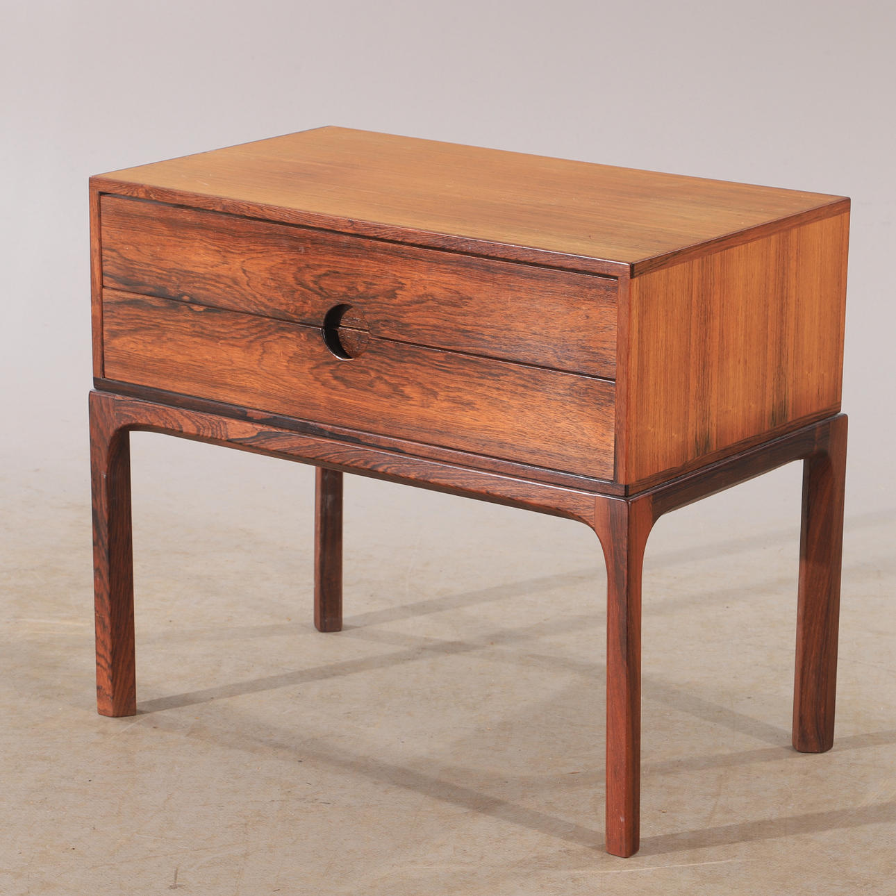 AKSEL KJERSGAARD. Kommode, Odder, Jacaranda, Danmark, 1960'erne.