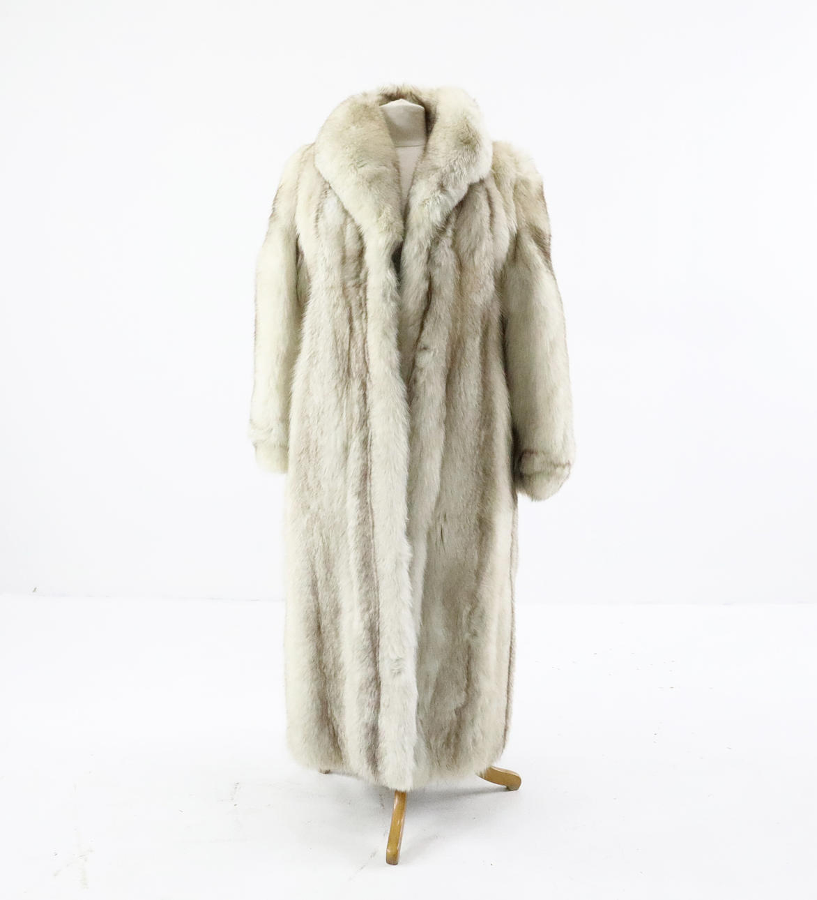 FUR, Blue fox, size 38.