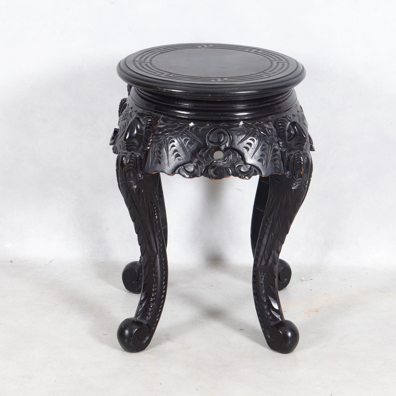 PIEDESTAL, orientalisk, 1900-tal.