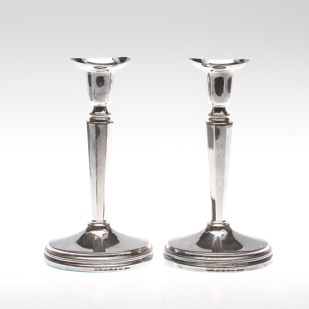 LJUSSTAKAR, ett par, silver, Eric Löfman, Mema, Lidköping 1993.