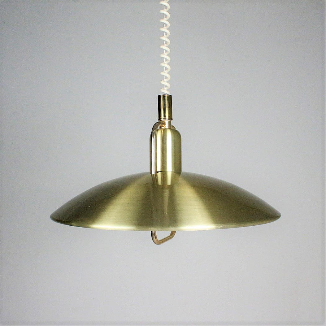 LEOLA - Deckenlampe aus Messing.
