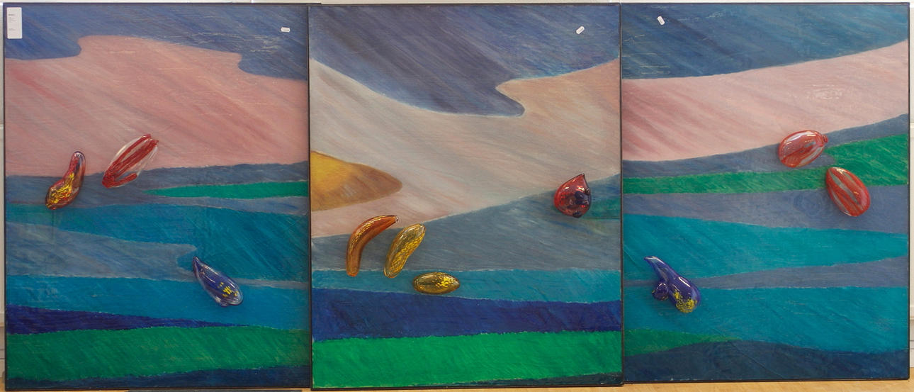 OKÄND FORMGIVARE. Glasskulptur, triptyk, 115,5 cm x 273 cm.
