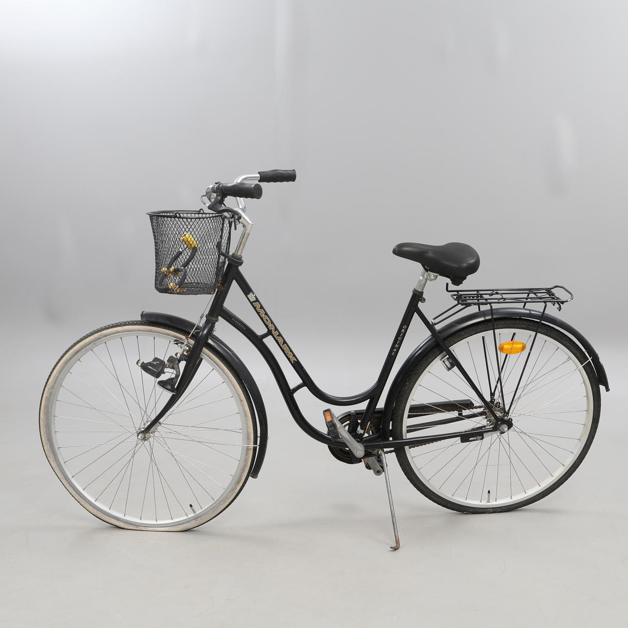 DAMCYKEL, MONARK OVÄXLAD.