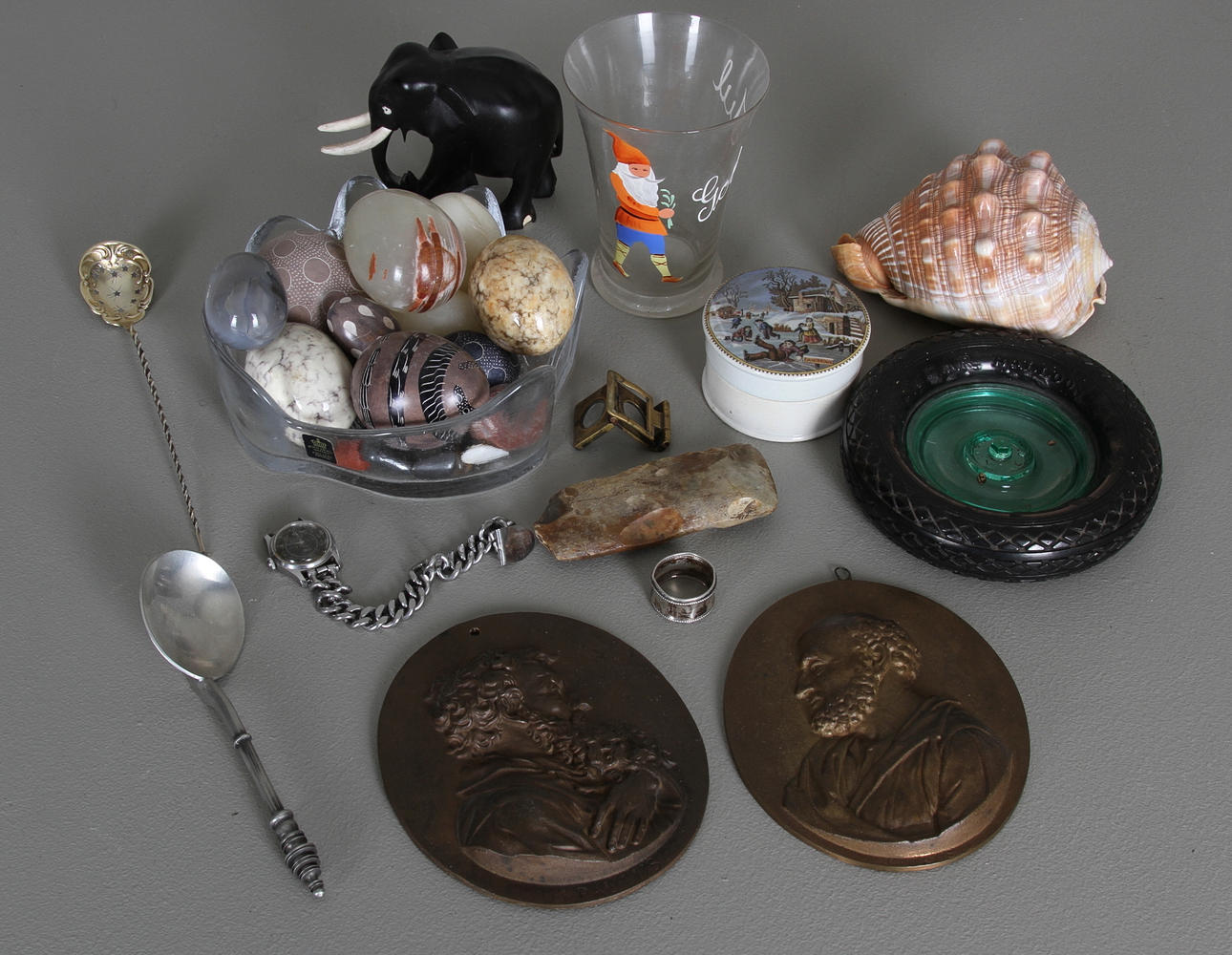 PARTI DIVERSE, bl.a. servettring i silver, Dosa, England, 1800/1900-tal.