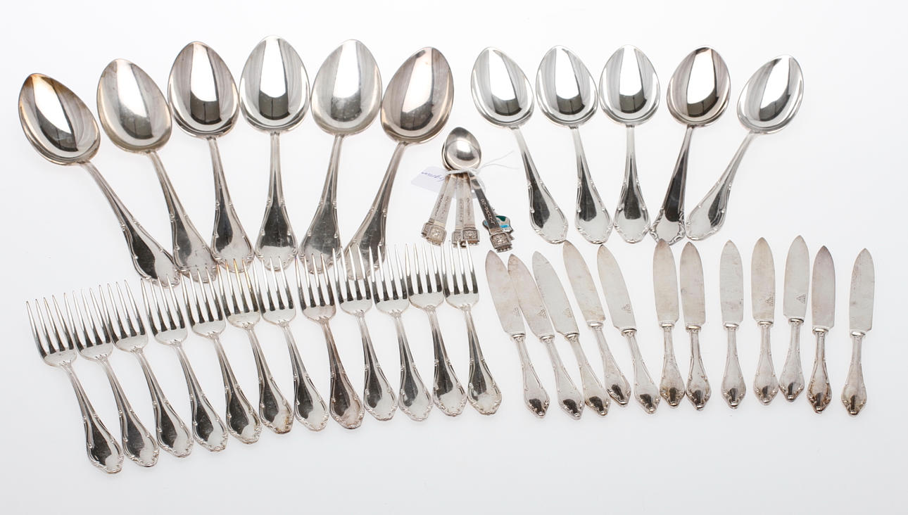 SERVISDELAR, nysilver, Märta, 37 del, samt silver, 54,6 gram.