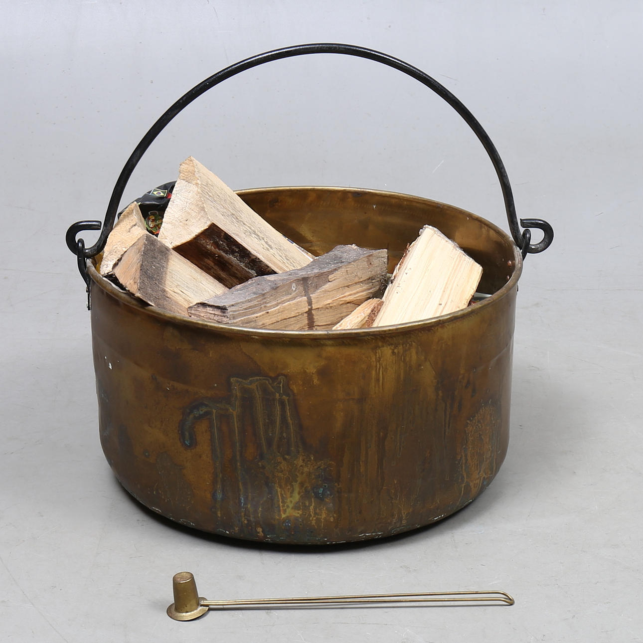 VEDHINK, mässing, 1900-talets andra hälft.