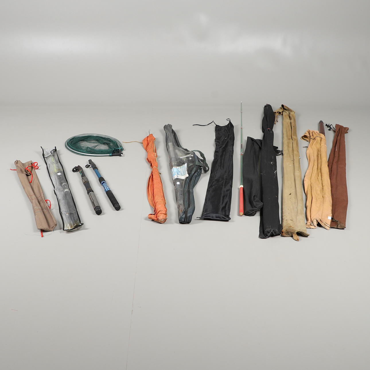 CAÑAS DE PESCA VARIAS.