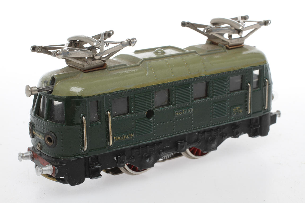 MÄRKLIN el. lok RS 800 grönt, första version, aluminiumbuffertar.