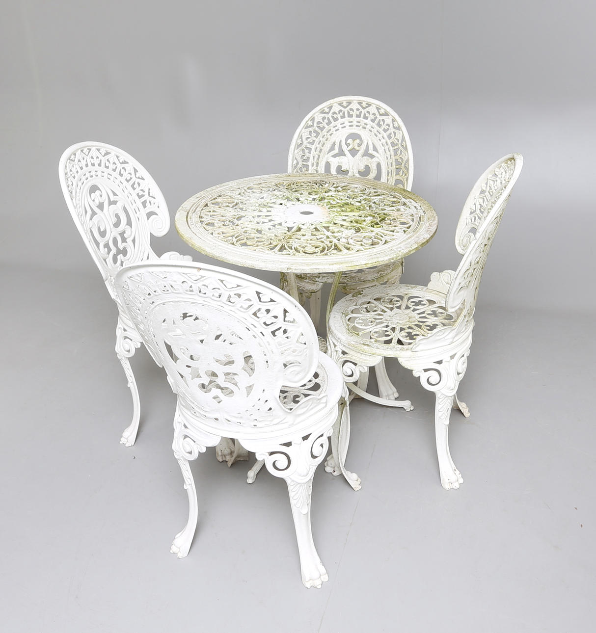 TRÄDGÅRDSGRUPP, 5 delar, järn, 1900-tal.