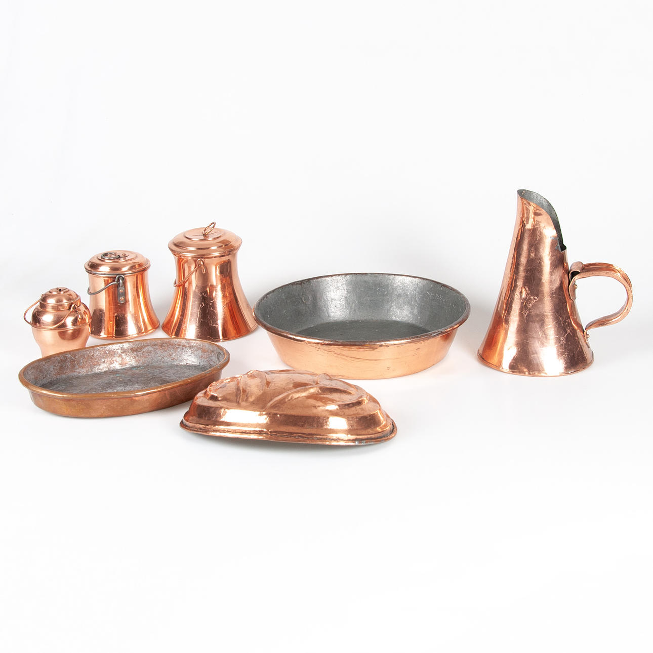 COPPER OBJECTS. 19th-20th century, 4 + 3 parts.