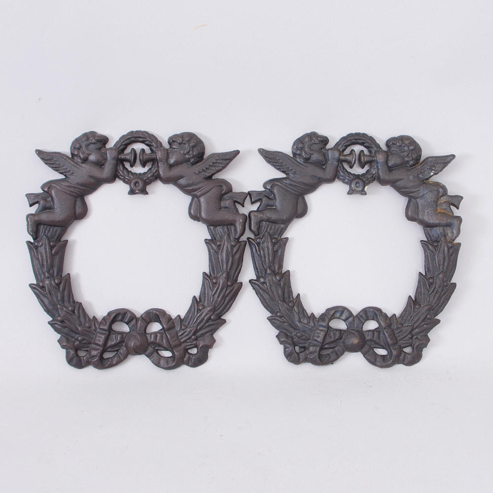 DEKORELEMENT, 1 par, svartmålad gjutjärn, gustaviansk stil.