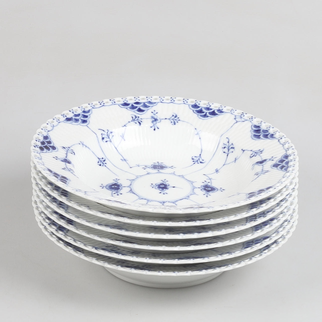 djupa-tallrikar-6-st-porslin-musselmalet-royal-copenhagen-denmark
