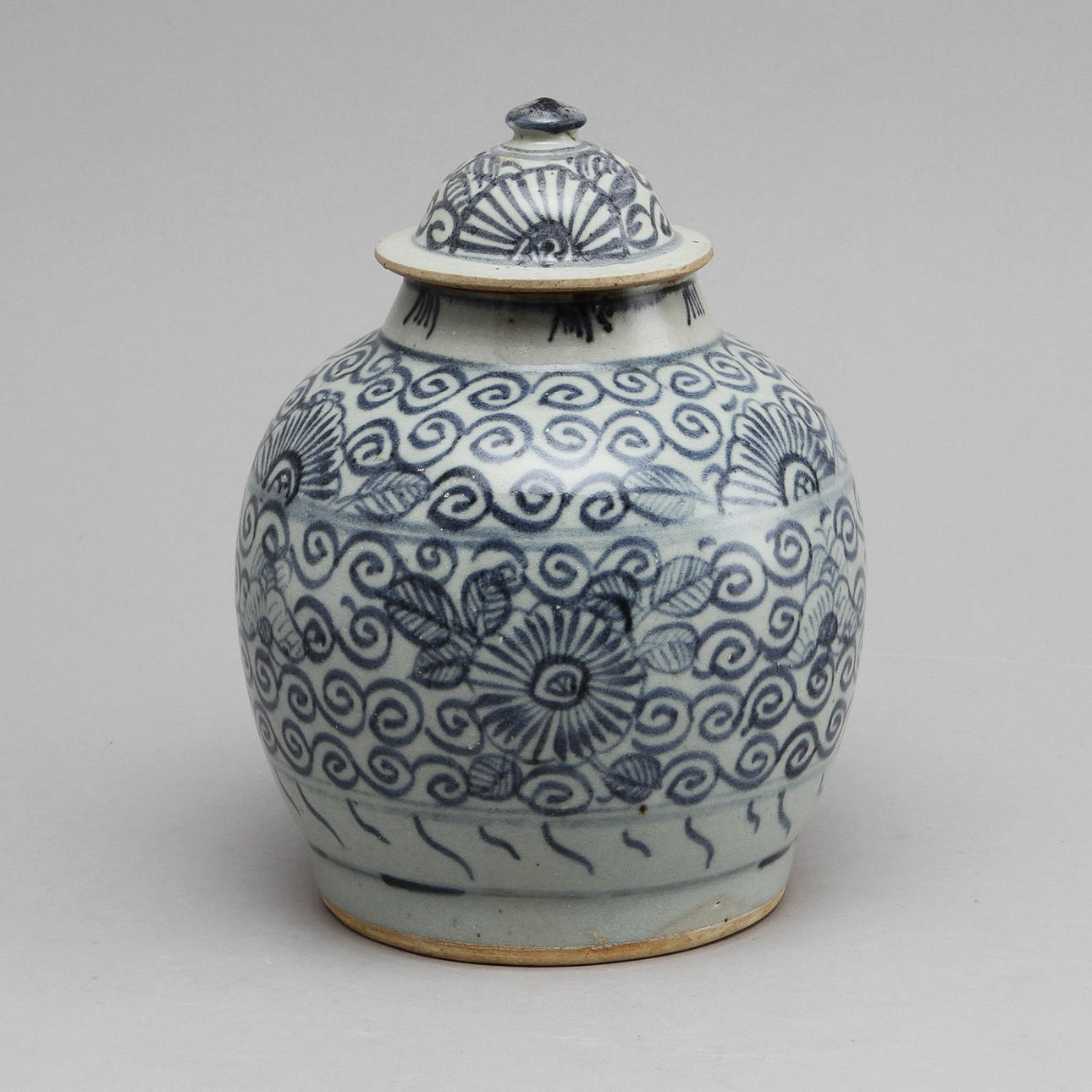 LOCKURNA, porslin, Kina, 1800-tal.