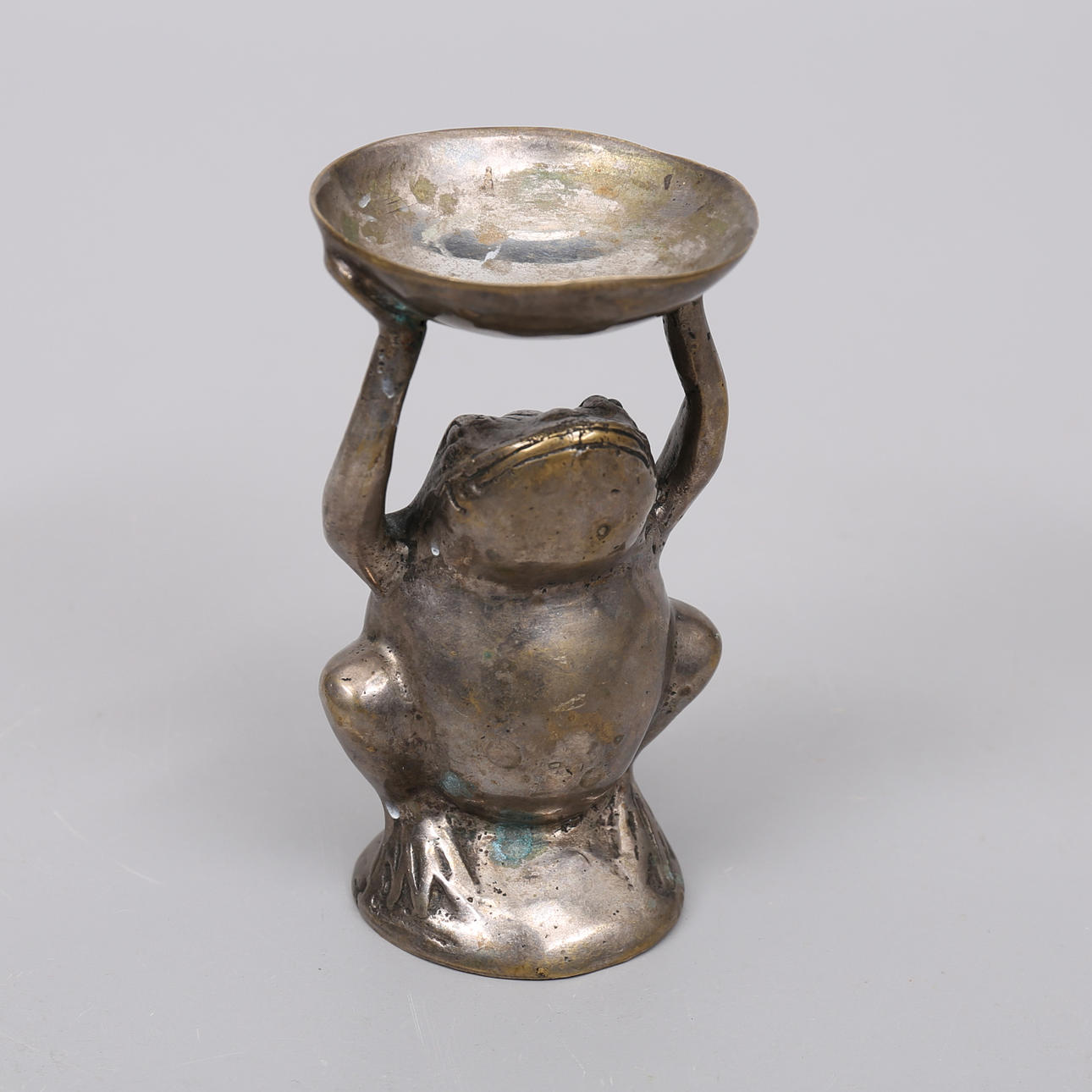 LJUSLYKTA, metall, Frankrike.