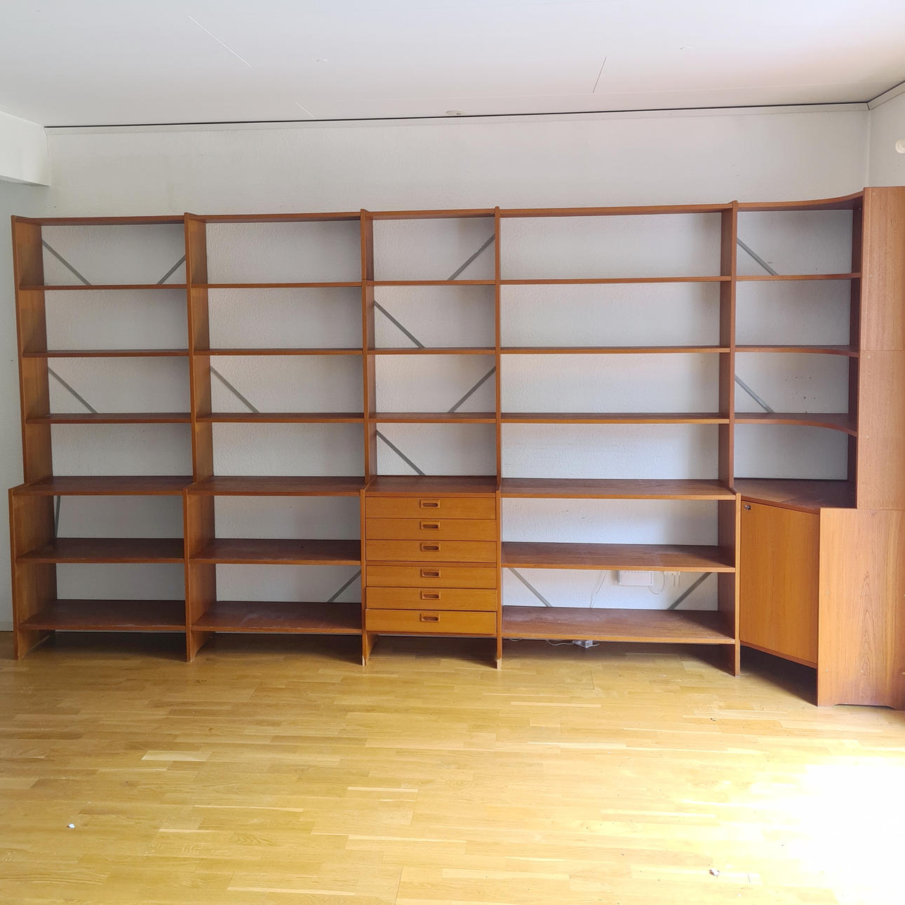 ECKREGALSYSTEM, 5-teilig, Teak. 1950er/60er Jahre.