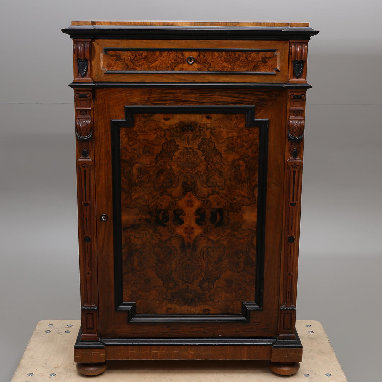 SKÅP, nyrenässans, ca 1880.