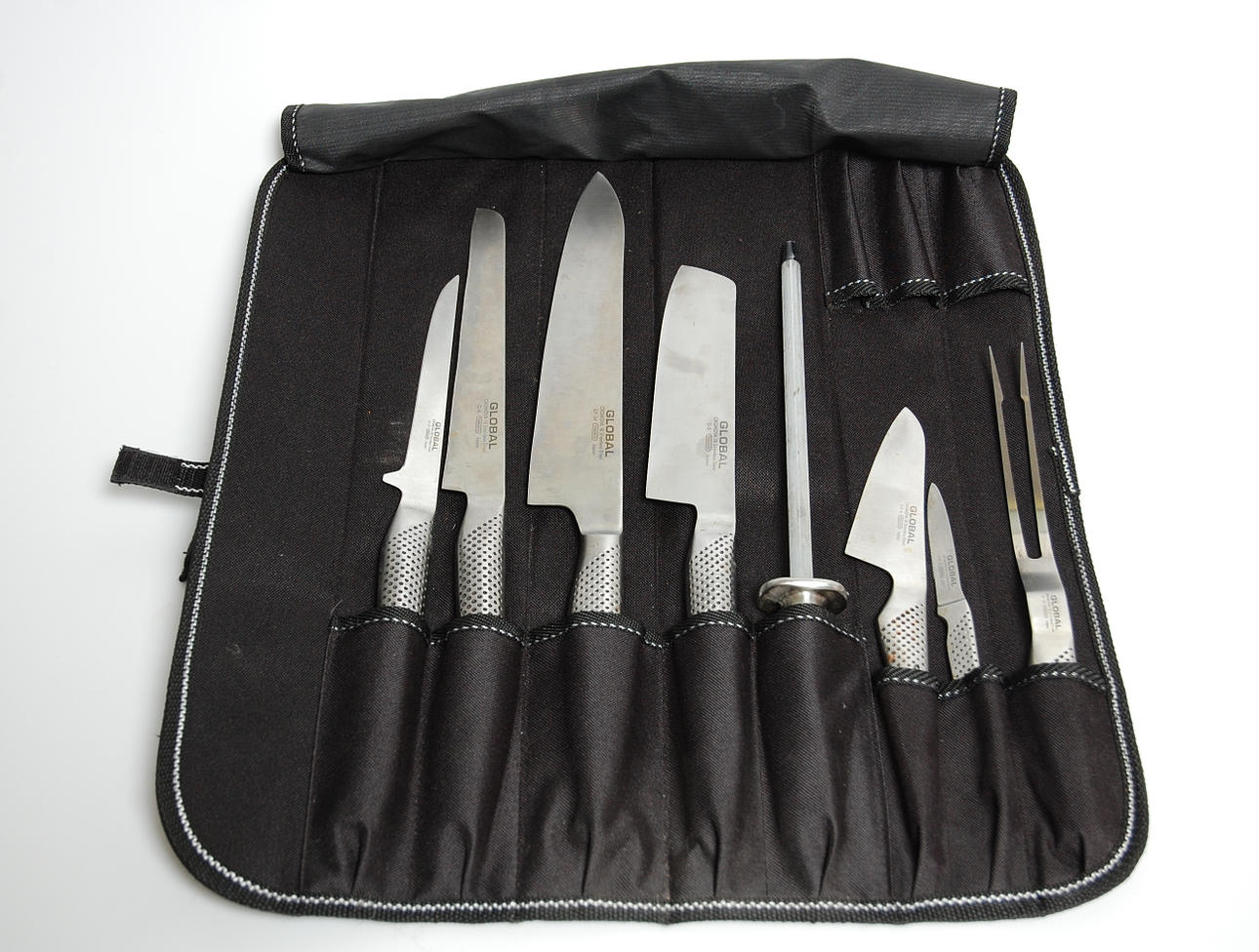 KNIVSET, " GLOBAL " Cromova 18/10.