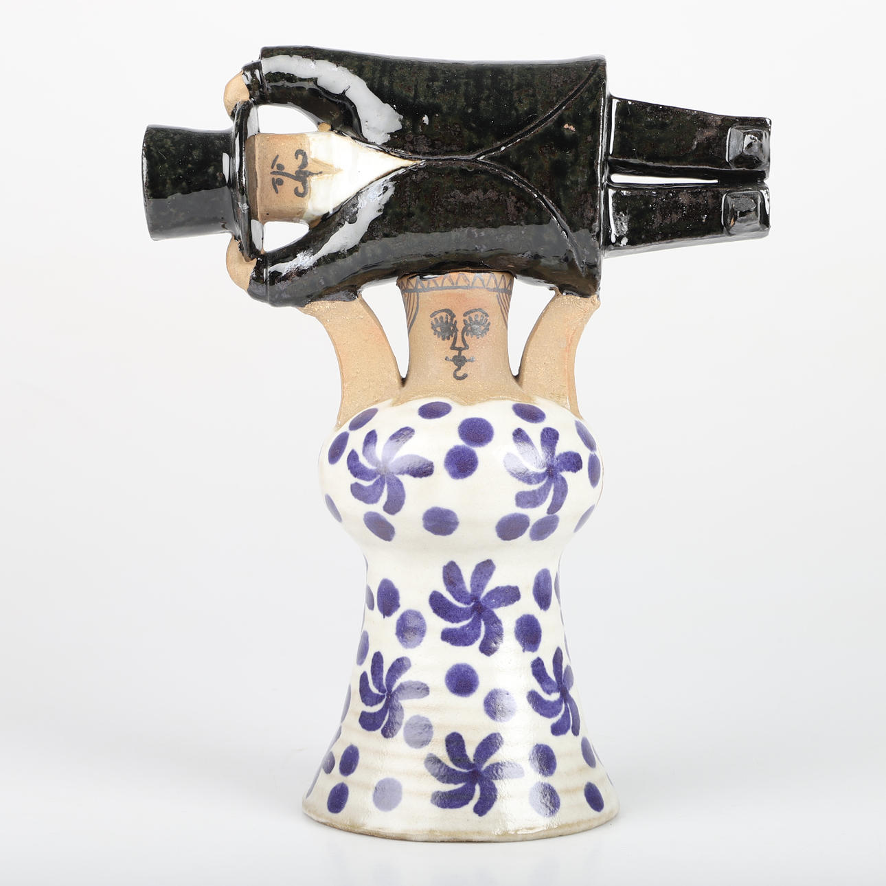 LISA LARSON. Figurin, "Samhällsdebatten", Gustavsberg.