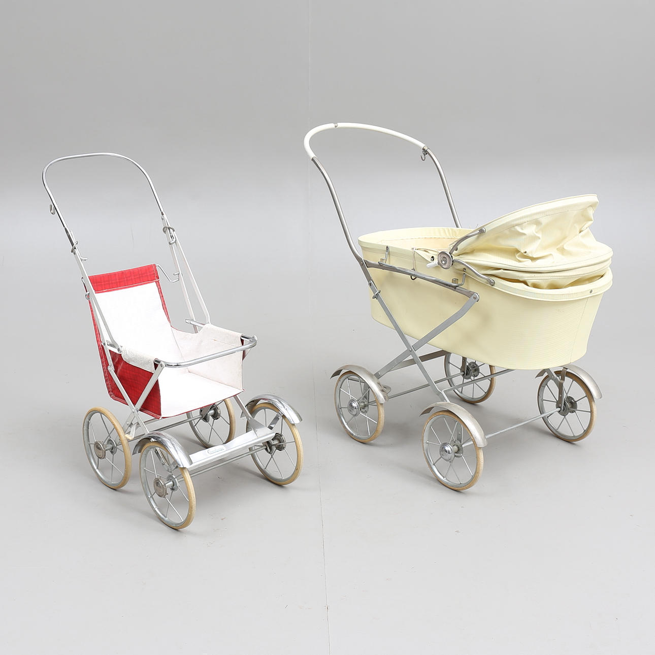 DOCKVAGNAR, 2 st, 1900-talets andra hälft.