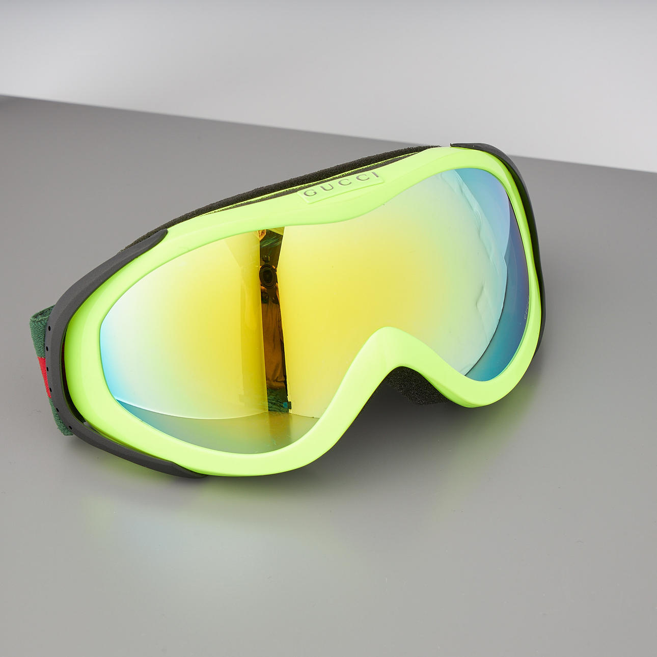 GUCCI, skibriller, neon gul.