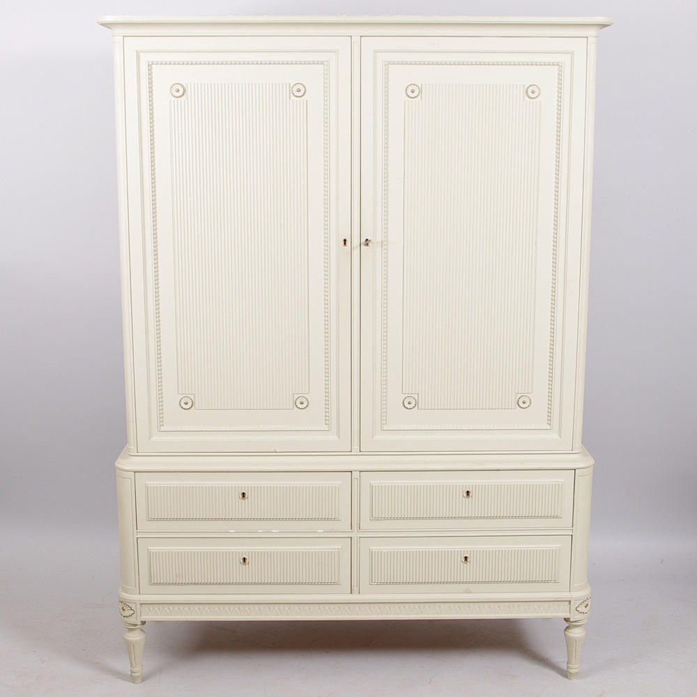 MATSALSSKÅP, gråmålat, gustaviansk stil, 1900-tal.