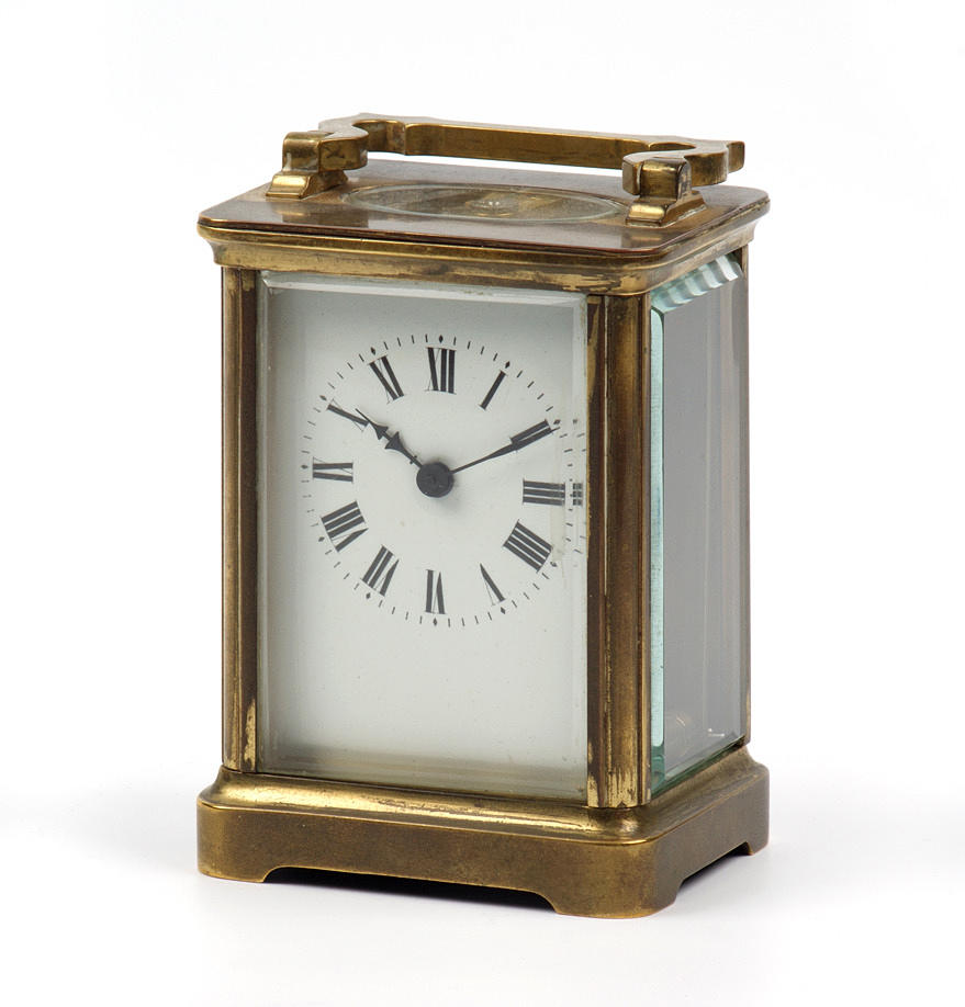 LITEN RESEKLOCKA, mekanisk. mässing 1900-tal. Förmodligen Tyskland.