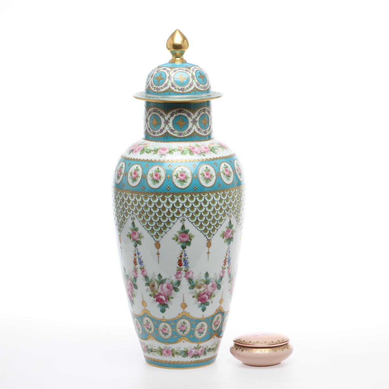 LOCKURNA, J. Etienne, Paris, samt LOCKDOSA, Limoges, porslin, Frankrike, tidigt 1900-tal.