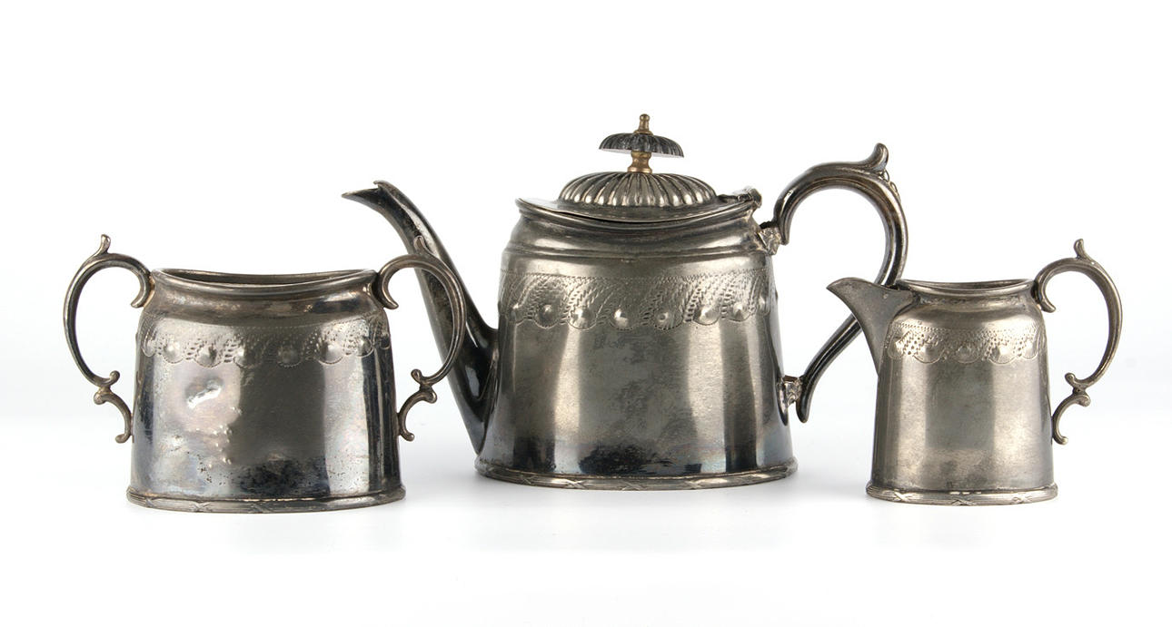 TEAKERN. 3 stycken, omarknadsförda. Silverpläterad 1900-tal. Förmodligen Tyskland.