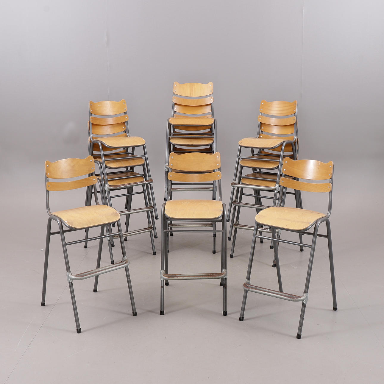 SKOLSTOLAR, 13 st, stapelbara.