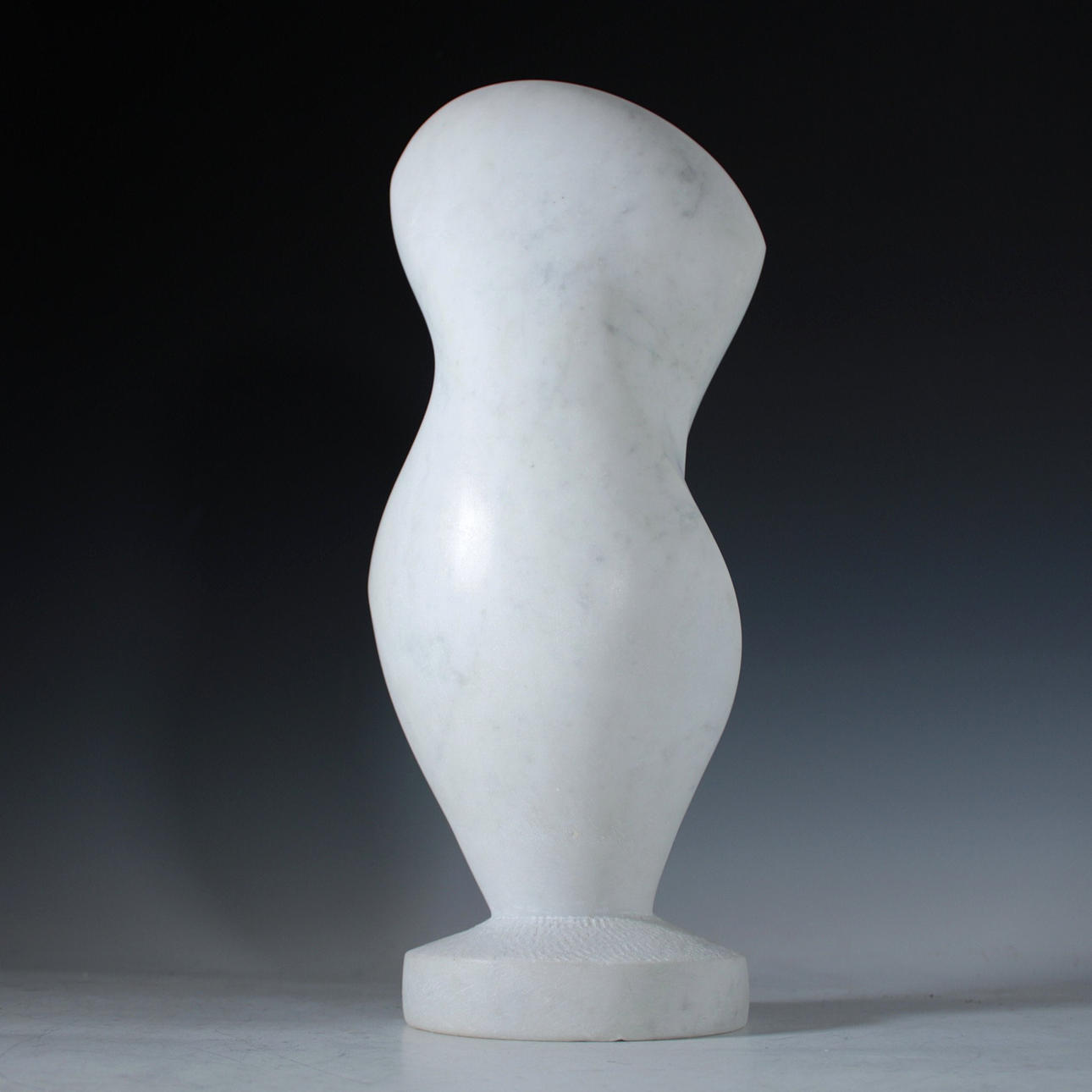 Okänd konstnär. ”Vit kropp”, skulptur, marmor.